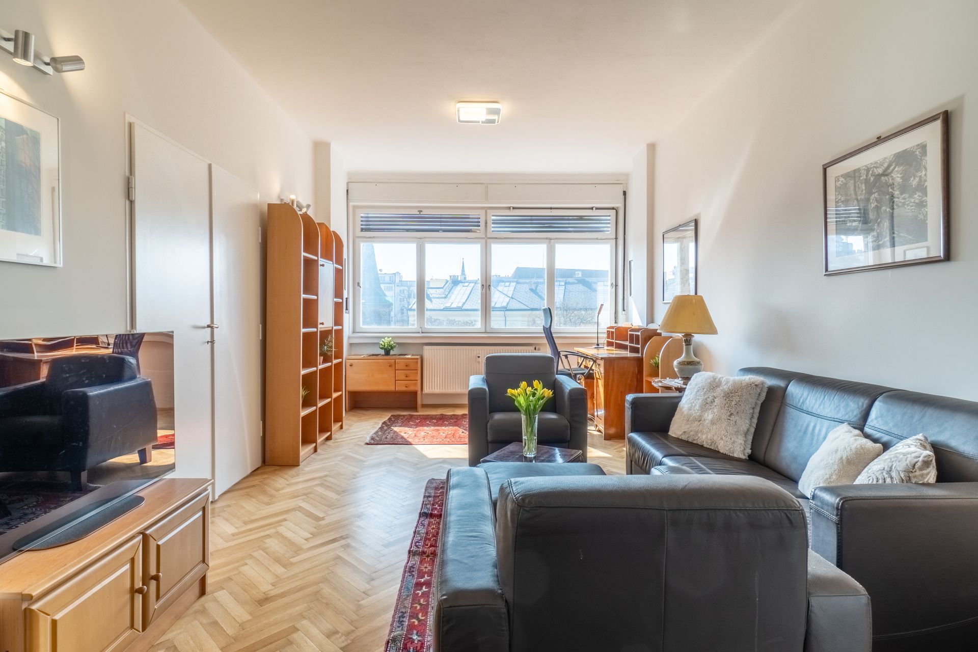 Pronájem světlého, prostorného bytu 4+1, 120 m² – Praha 2, Nové Město, Žitná