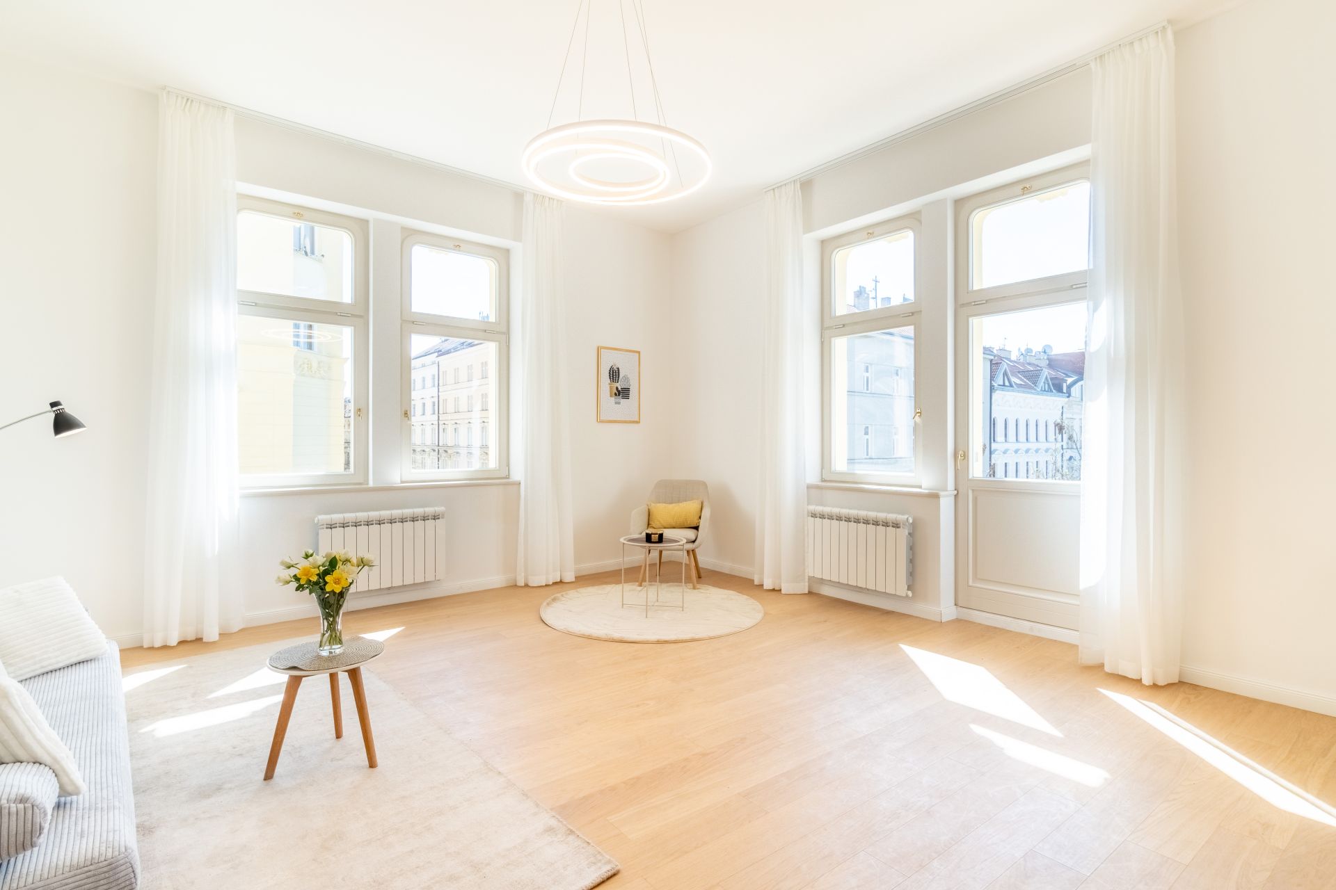 Pronájem bydlení, které má atmosféru | nový designový byt 2+kk 65 m² + balkon 2 m² na Vinohradech